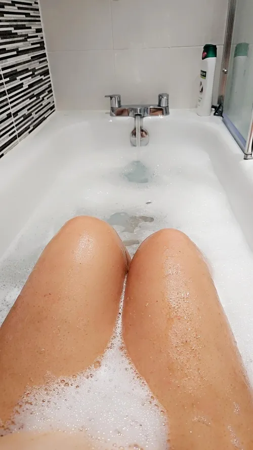 Thumbnail Plenty of Space for You in the Bath: Chubby Bath Time Bliss