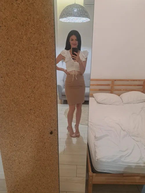 Thumbnail Ultimate Stylish Pick: MartaPeonly's Pencil Skirt Passion