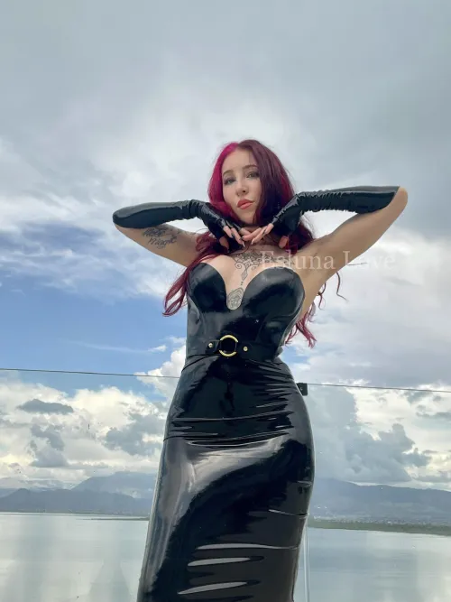 Thumbnail Shiny and Tight: Unveiling Esluna-Love's Creations | pencilskirts