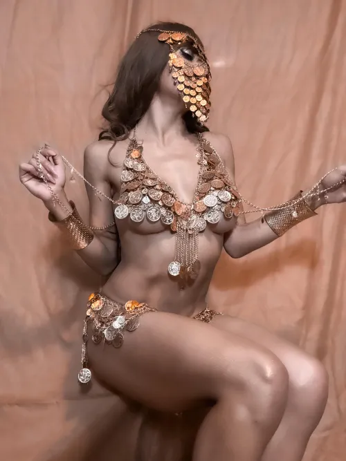 Thumbnail BellydancerBeauty: Only Gold Touches My Skin