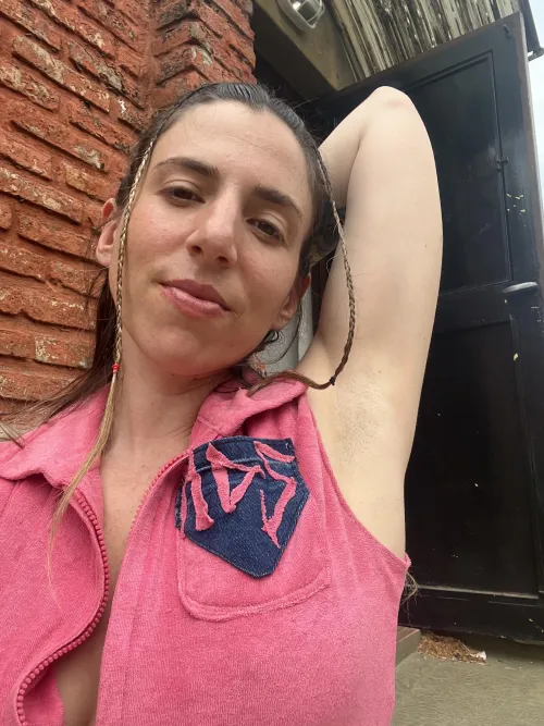 Thumbnail Armpit Arousal: Sensual Encounters Await | vstelar