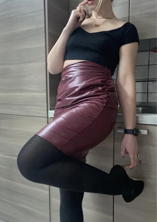 Thumbnail Rocking a Leather Pencil Skirt by NatyBond_OF