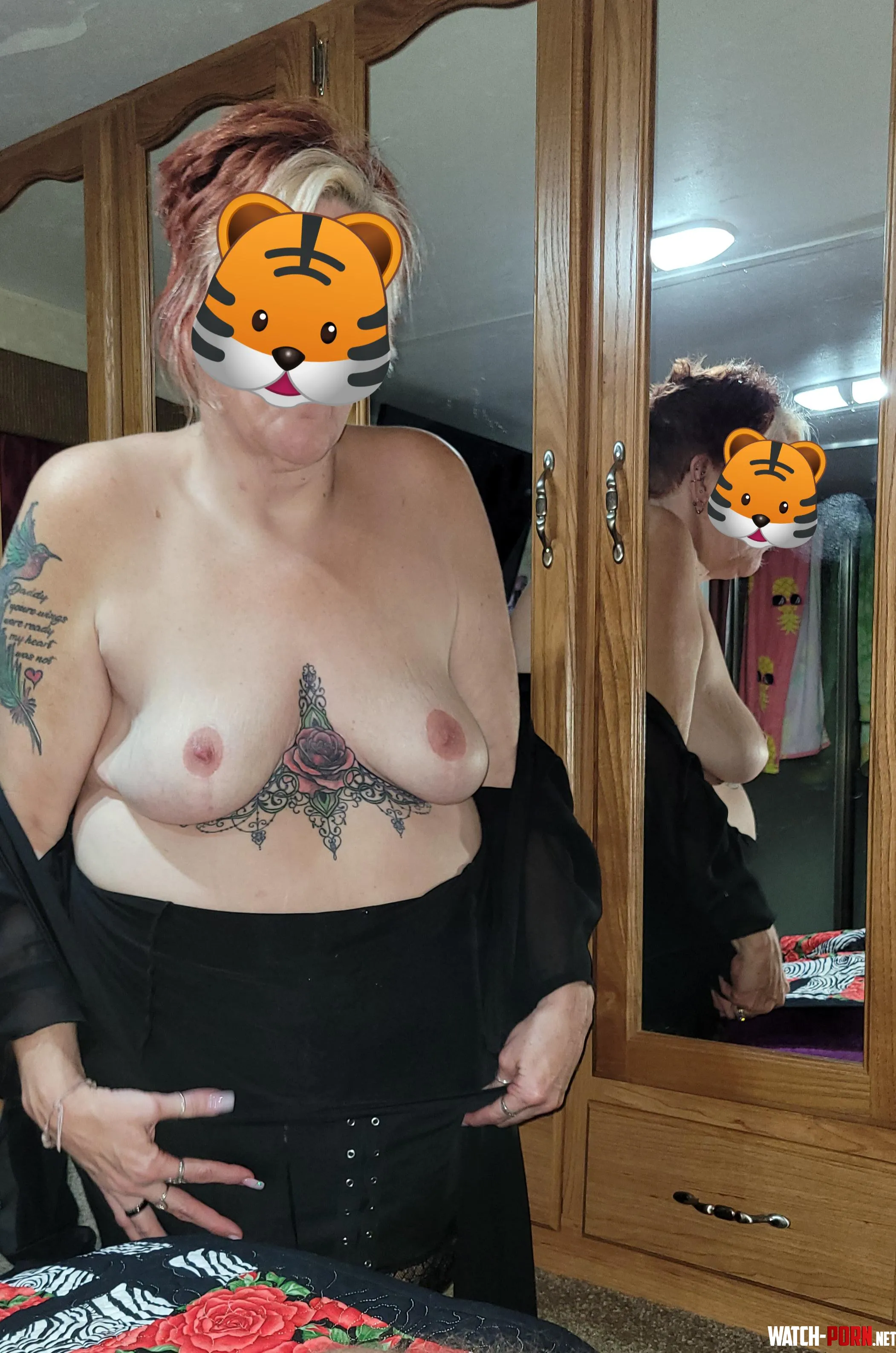 Who wants to finish undressing her by LvShelby