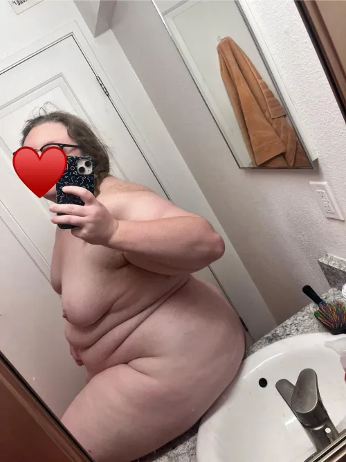 Thumbnail Bellyyy: A Celebration of Body Positivity with hannahjay23