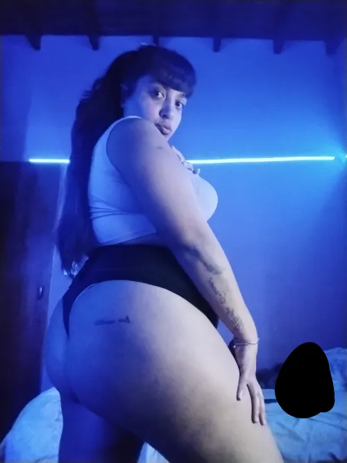 Thumbnail Discover Xxxswetcandexxx's Love for Blue and Smallboobs