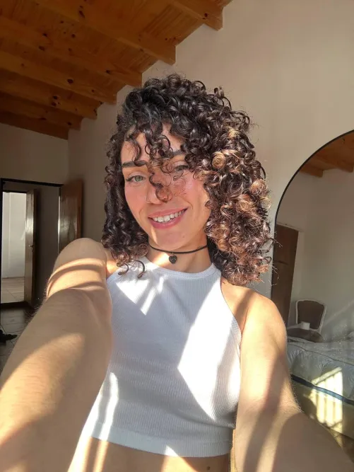 Thumbnail Croptop Delight: peacyavoryy's 'Love This' Reflection