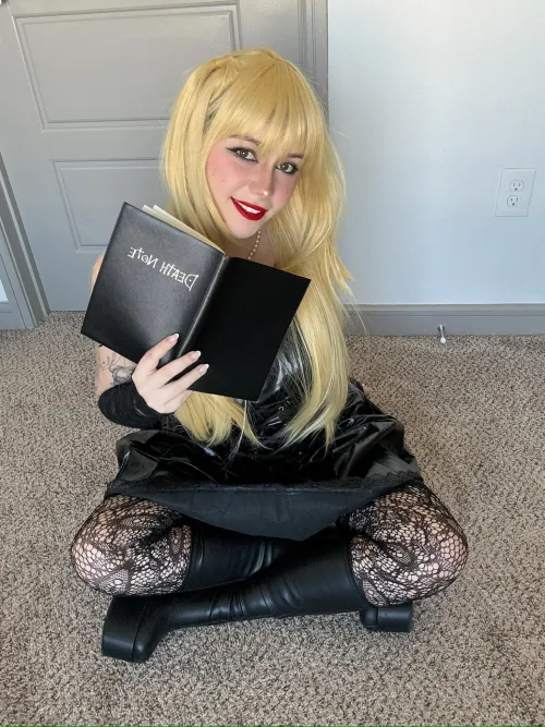 Thumbnail Keawave 3 Portrays Misa Amane: A Mesmerizing Cosplay