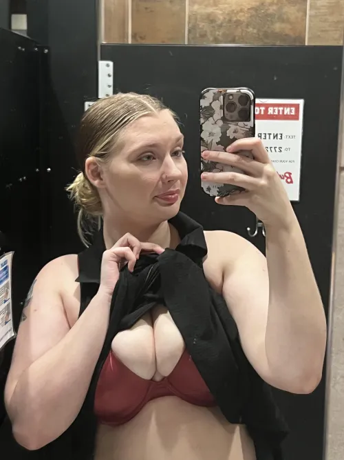 Thumbnail Seeking Fun Tonight by Lexii_lyn | ArabPorn Category