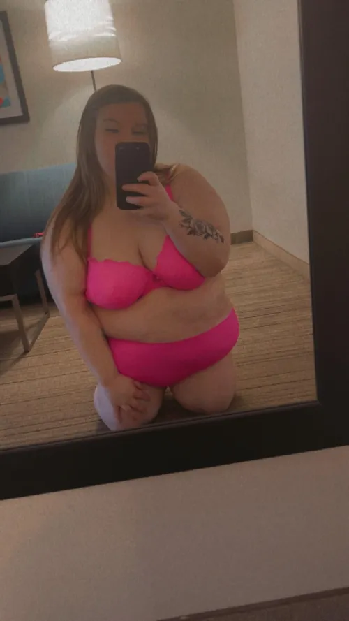 Thumbnail Yourfavefatgirl's Surprise: Check Out This X-rated Pic and Win Big