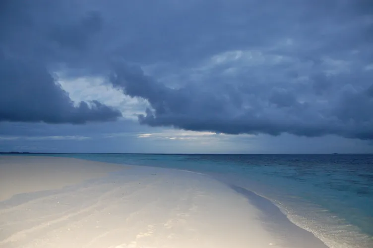 Thumbnail Maldives Magic: A Beach Paradise by colapepsikinnie | beach
