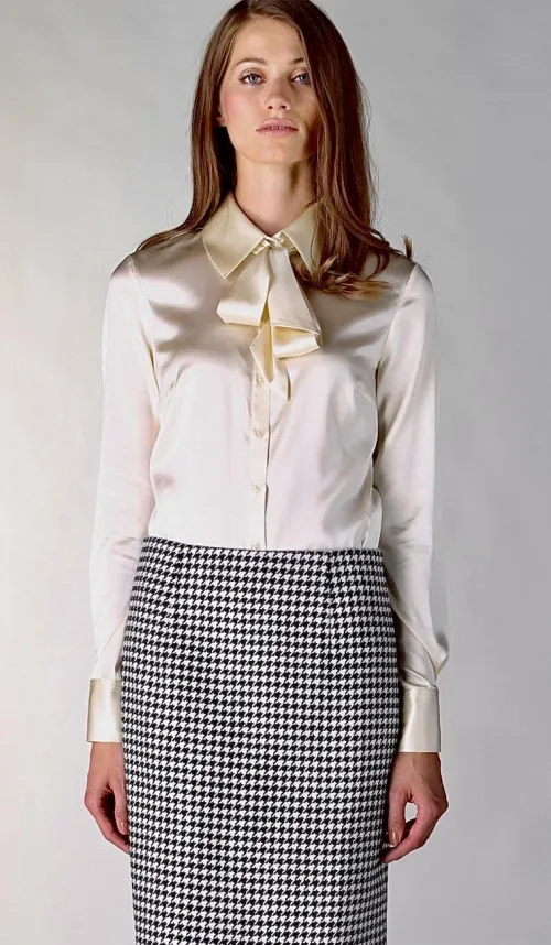 Thumbnail Satinjay Shines in a Hounds Tooth Pencil Skirt