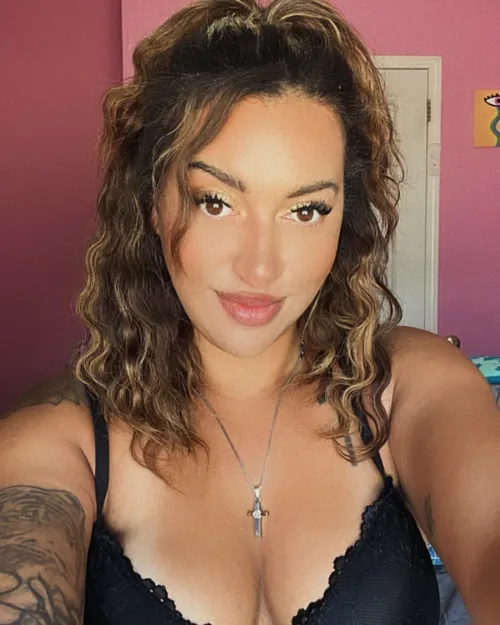 Thumbnail Diverse Descent: African American and Caucasian Lineage
