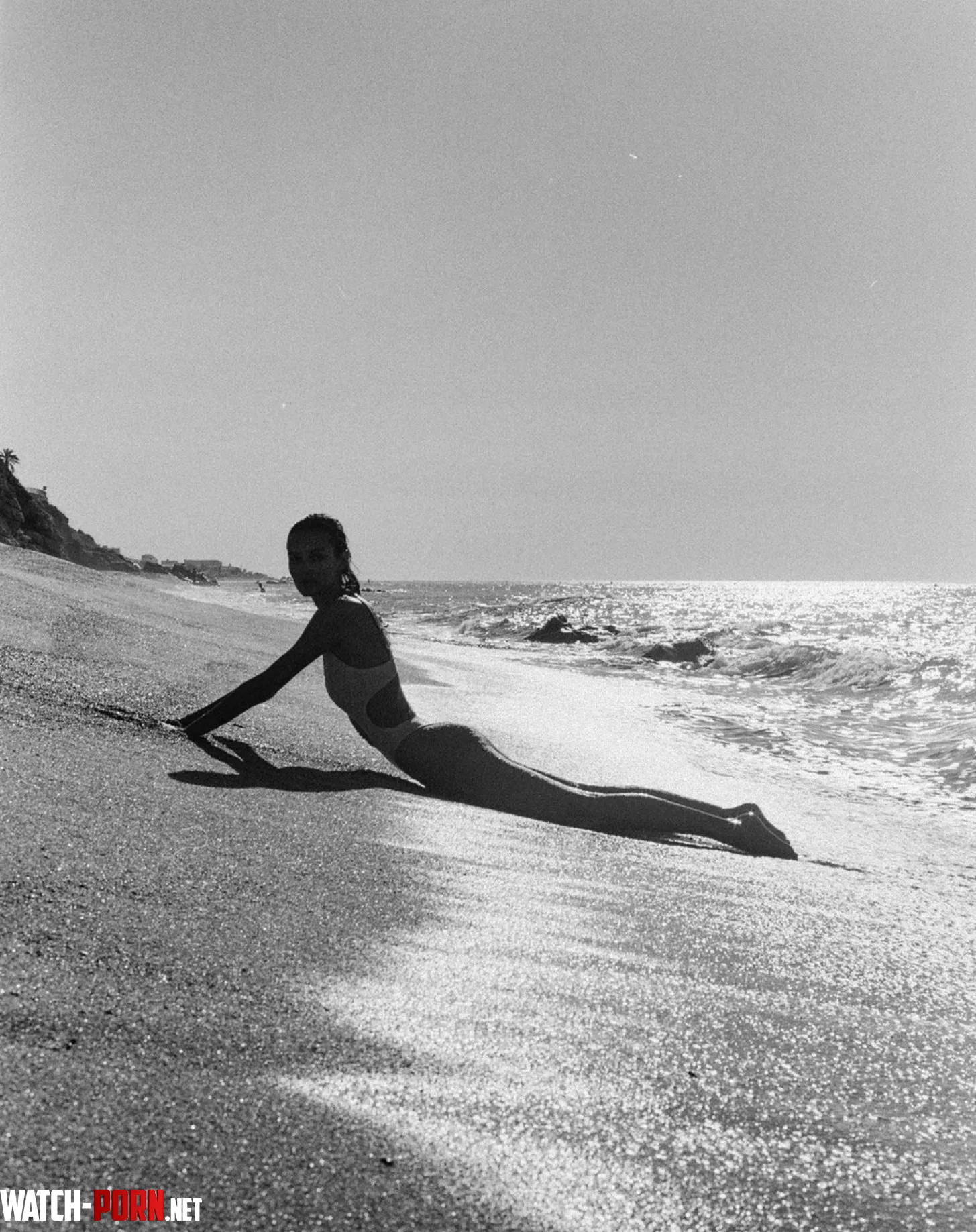 Black and white at the beach by [deleted]