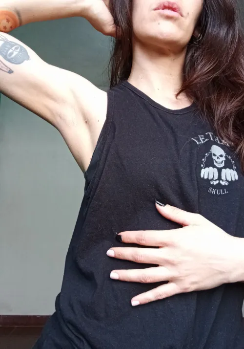 Thumbnail MissDragonax's Perfect Lickable Armpits Revelation