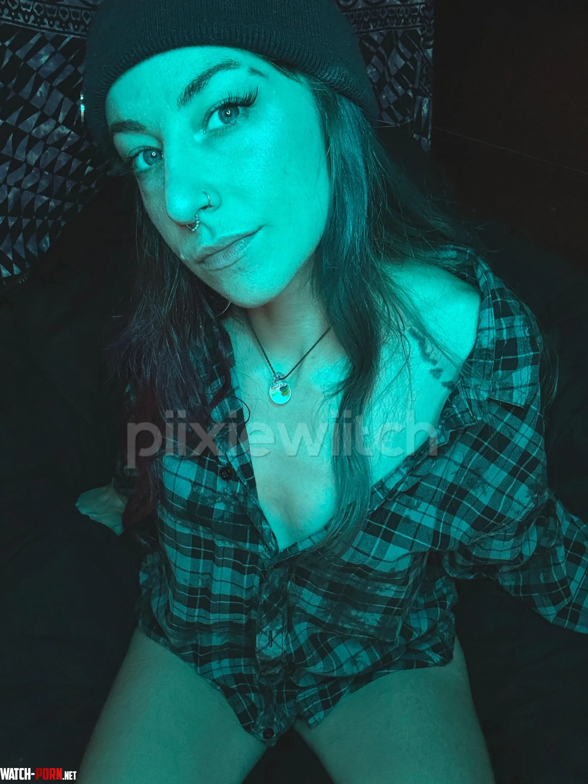 I just came back to onlyfans  by piixiewiitch