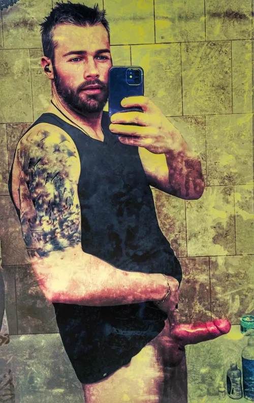 Thumbnail NSFW Selfies Unleashed: By BigDickTallGuy