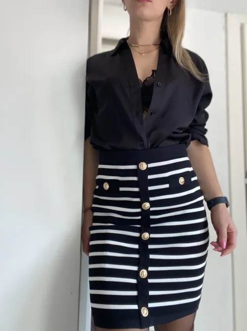 Thumbnail Front View Today: A Stylish Take on Pencil Skirts by NatyBond_OF
