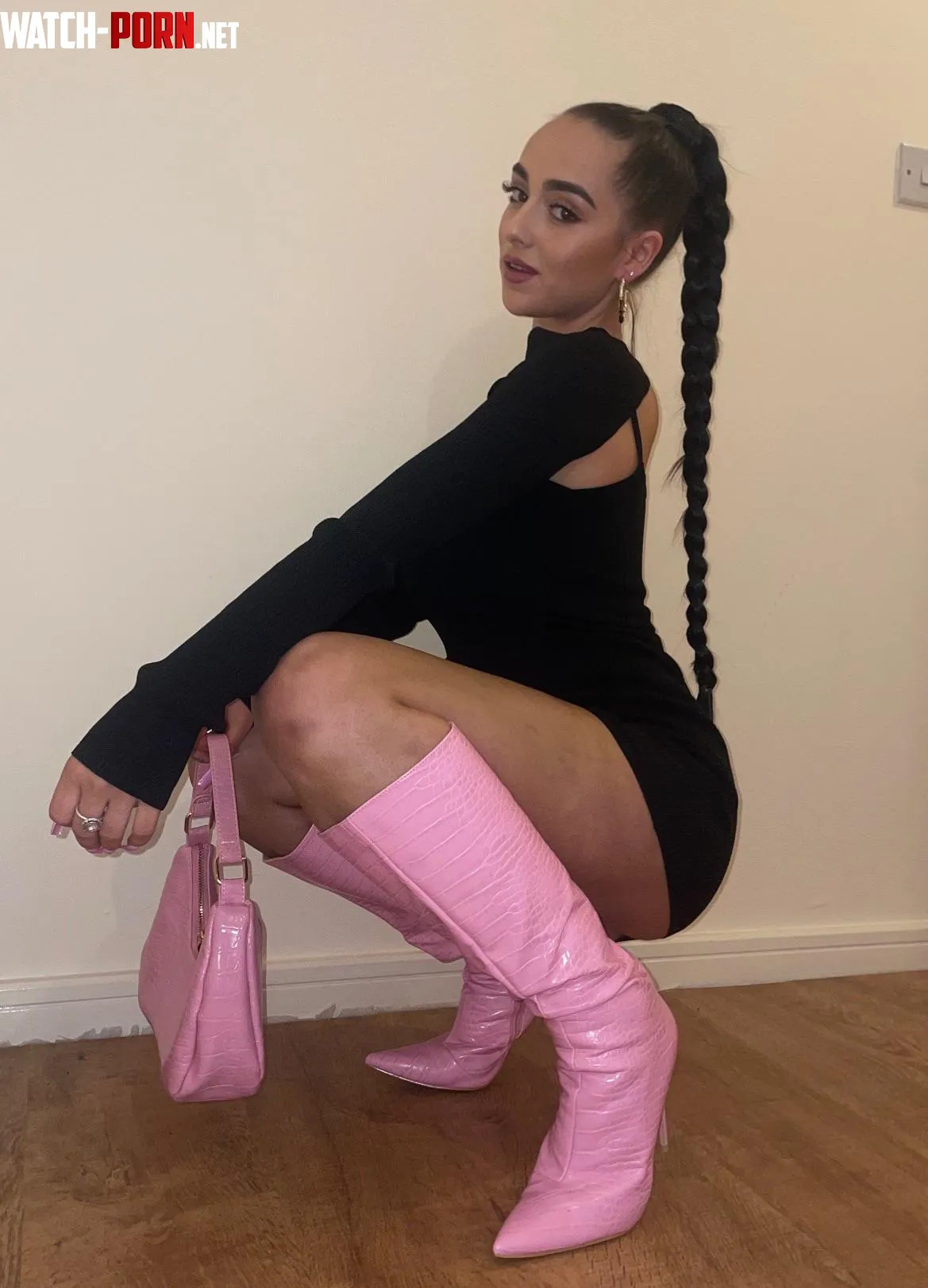 Knee highs  by goddessmegs