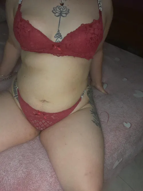 Thumbnail Hello Love! Join Giuliaanaa04 on OnlyFans and Share Your Thoughts in the Comments