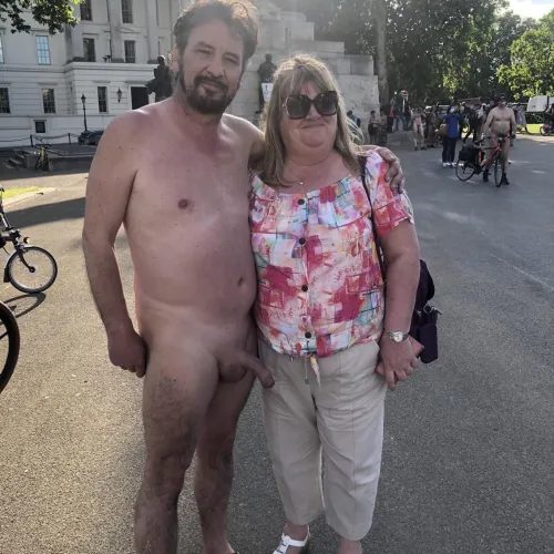 Thumbnail Exploring CFNM Moments at WNBR with Theartyman