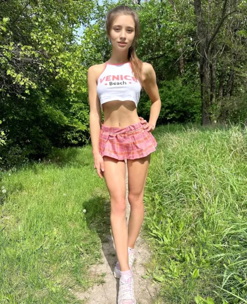 Thumbnail Layna_Raindrop's Braless Confession: Croptop Dilemma