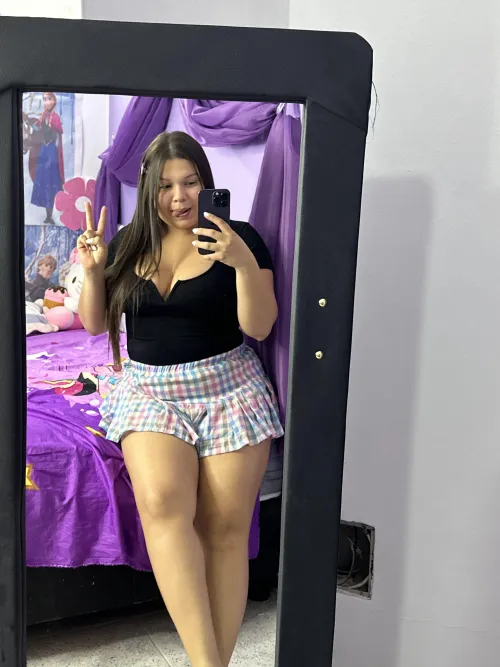 Thumbnail Favorite Things to Do with Thick Thighs by gigglybaby_