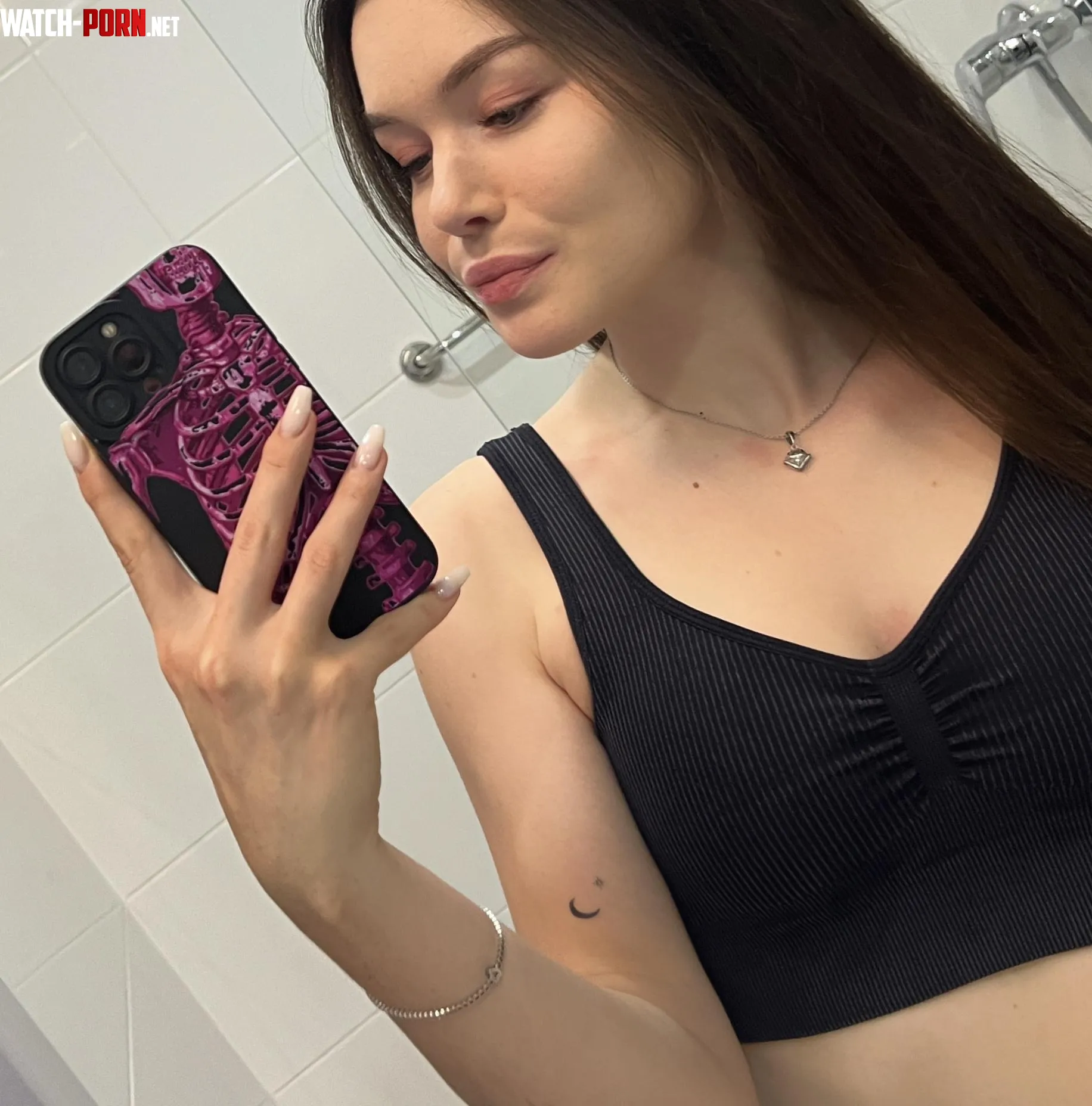 I want you to suck my fingers by Sweety__Peach