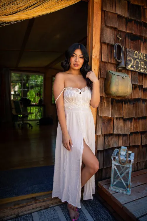 Thumbnail Latina Seduction: The Cami Strella's Doorway Surprise