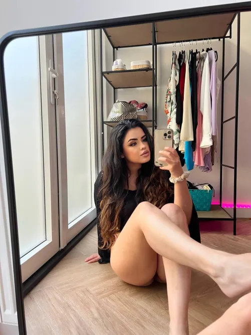 Thumbnail Fratchy_whoops: Unveiling New Outfits from the Wardrobe in MirrorSelfie