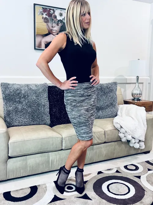 Thumbnail SavanahLinn's Pencil Skirt Journey: From Office to Date Night