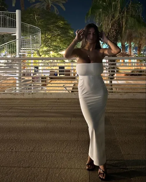 Thumbnail Big Boobs in a Tight Dress: A Captivating Visual | ChefDeadEye
