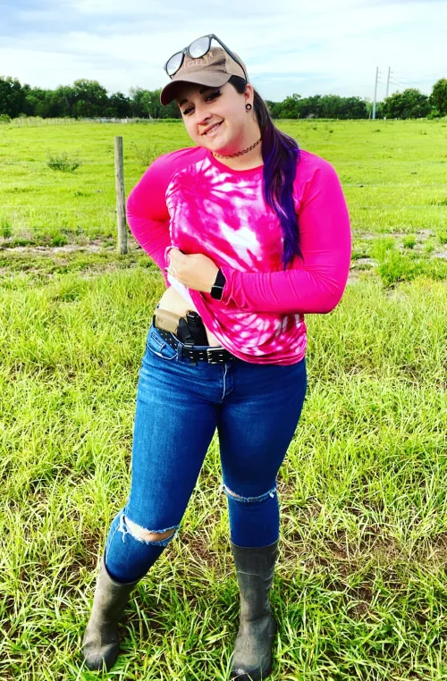 Thumbnail Just Another Day at the Office: GirlsWithGuns Professionalism