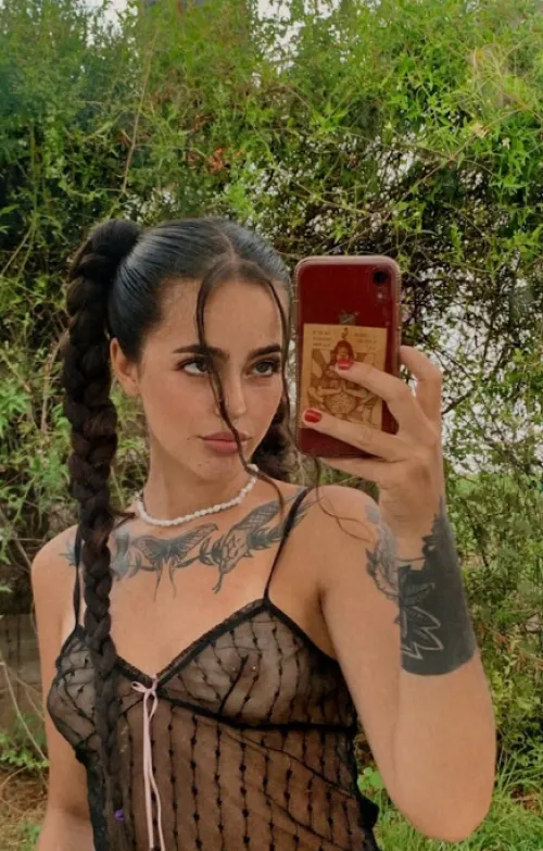 Thumbnail Throaway4596416 Proudly Shares Doll Titties Revelation in MirrorSelfie