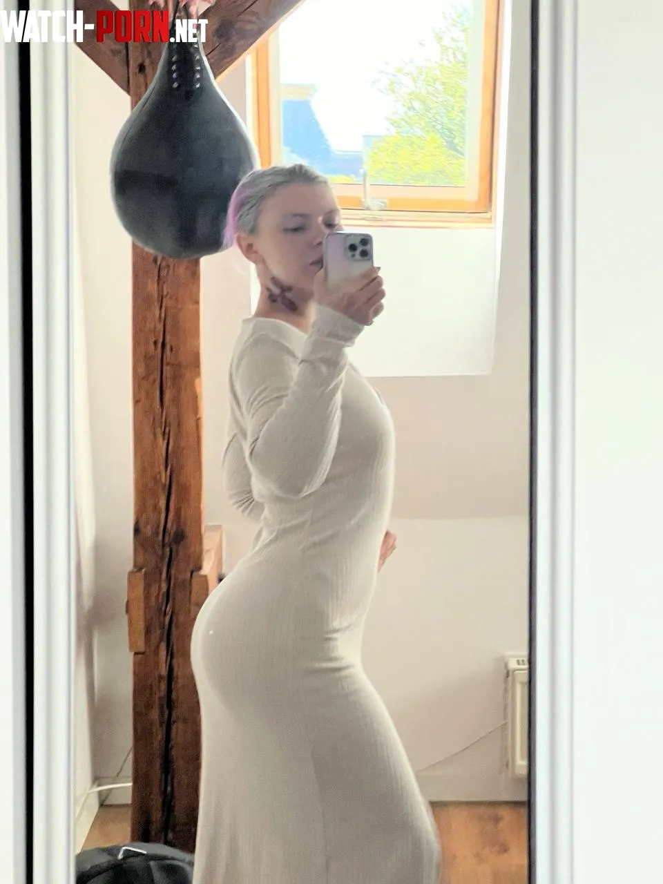 Do you like my body in this tight dress by dongle_of_miranda