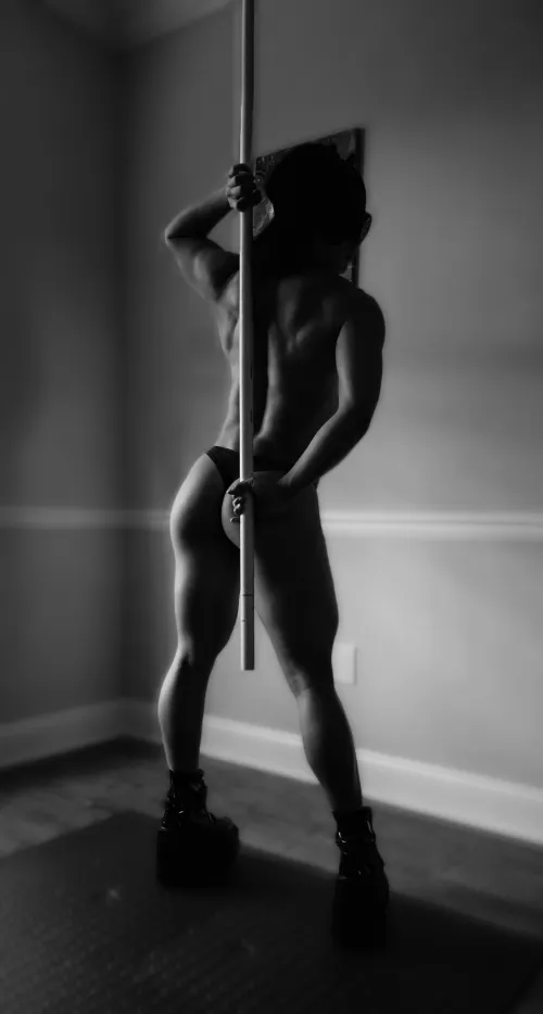Thumbnail Muscles and Booty: traps_queen's Defined Temptations