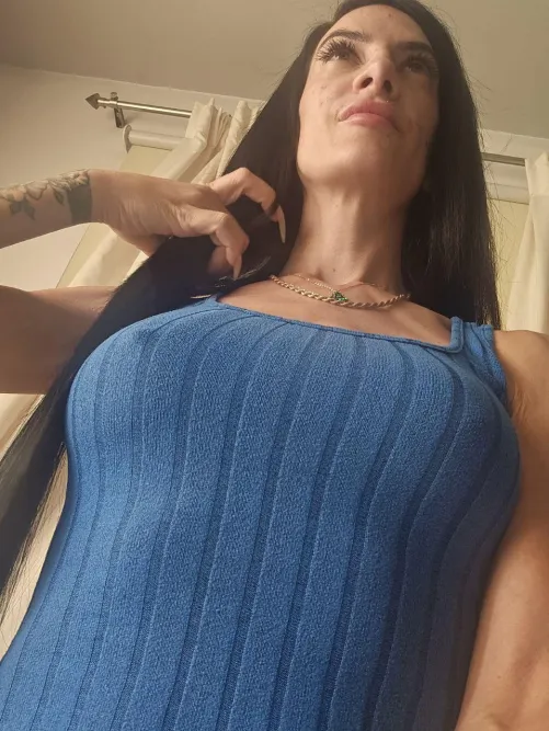 Thumbnail hsholfidels: I Know You Looked at It - A Braless Delight
