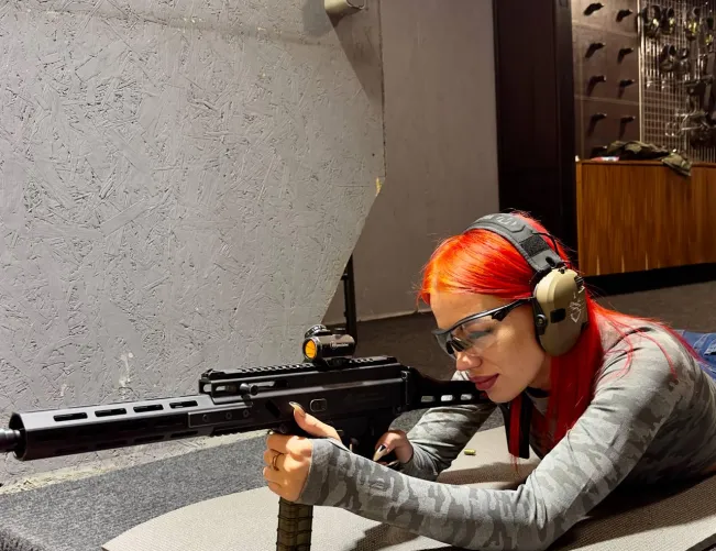 Thumbnail Exploring the Feeling of Firearms in 'I Love How it Feels' by GingerHairedFox