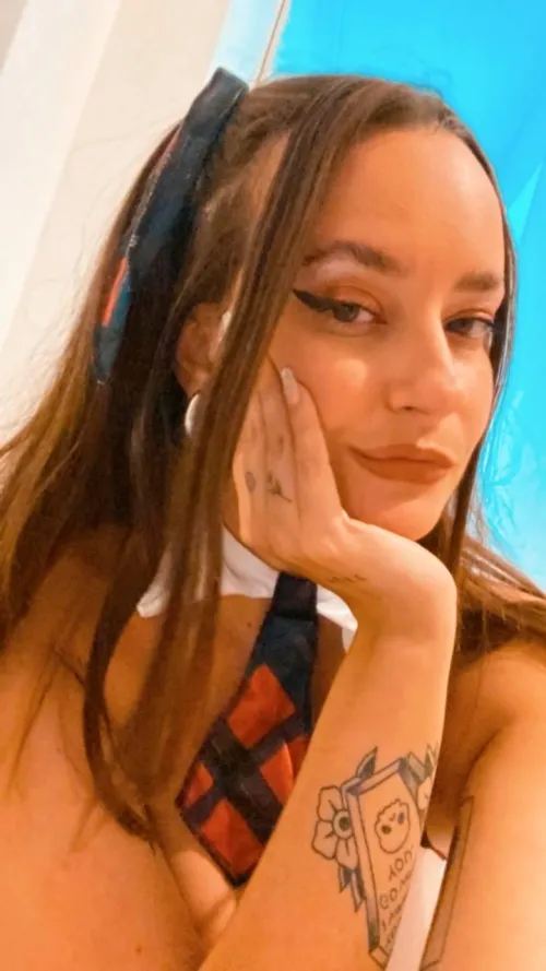 Thumbnail Come Have Fun with Me - Let's Beat Boredom Together | w_queen