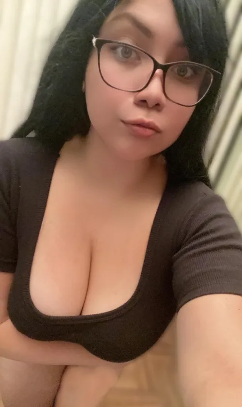 Thumbnail Black T-Shirt Appreciation: Cleavage Display by SexyAzucena