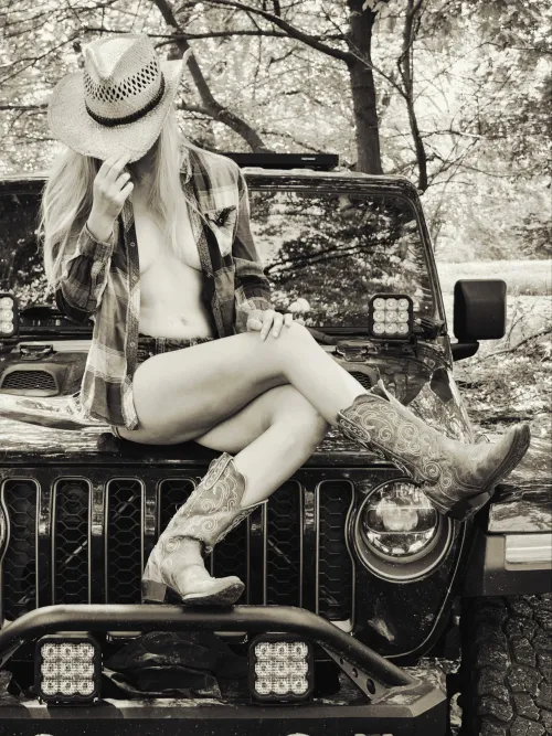 Thumbnail Due_Time_4360's Boots: The Ultimate Style Statement