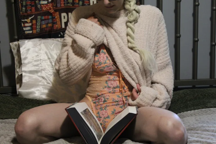 Thumbnail Engaging Read: Join me for Fun by therealjinx2001 | OnlyFans101