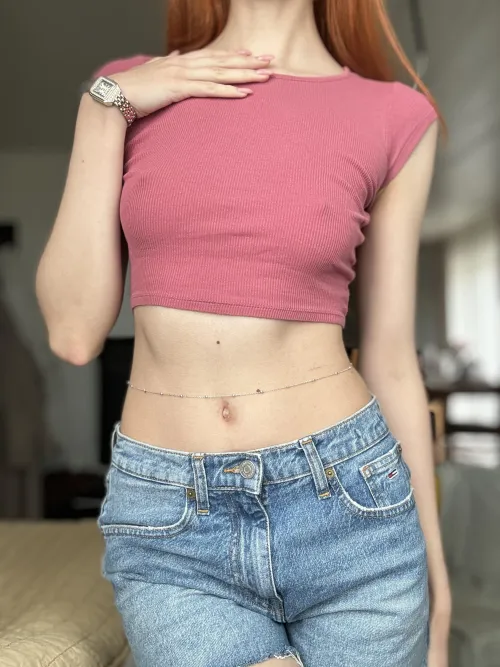 Thumbnail Indulge in Braless Freedom with long-legzzz