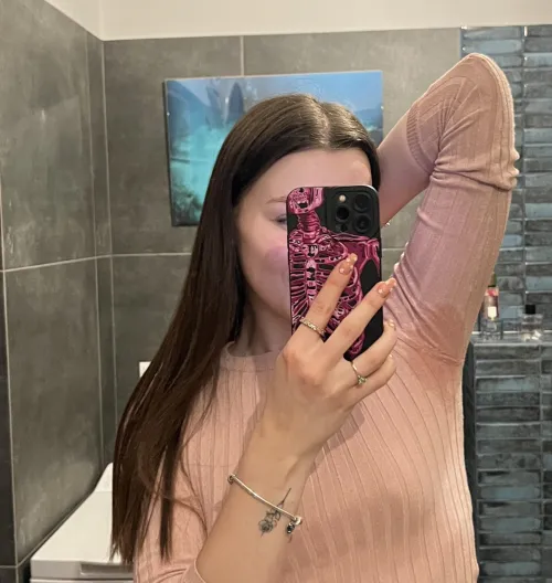 Thumbnail Sweety__Peach Invites You to Experience the Sensation of Sweaty Armpits in MirrorSelfie