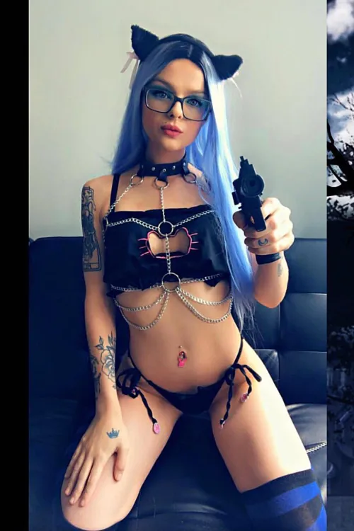 Thumbnail Chillin like a Villain: Girlswithguns Lifestyle Exposed