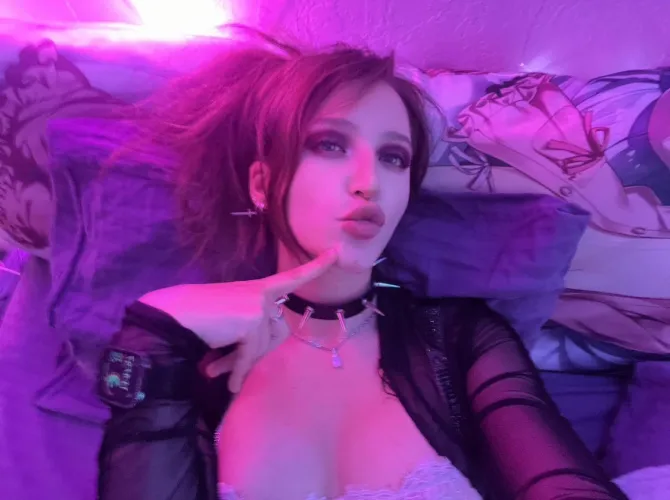 Thumbnail Sensuous Wait: A PunkGirls Fantasy by fairyeater