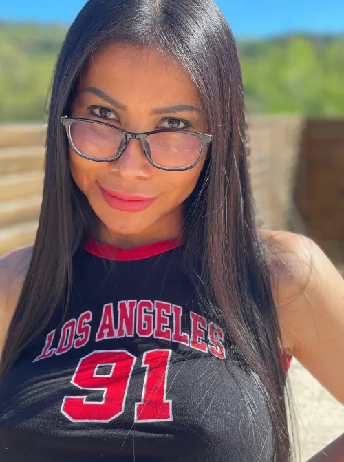 Thumbnail Mommy's Selfie Style: bustyxqueen's Croptopgirls Fashion Inspiration
