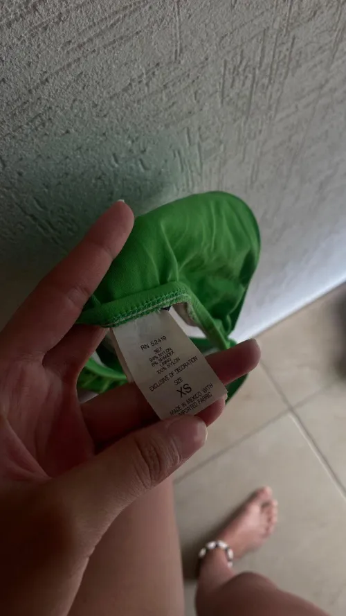 Thumbnail Unique Upload: He Copied Me in Everything So I Uploaded a Photo of My Clothing Size by natcortesss
