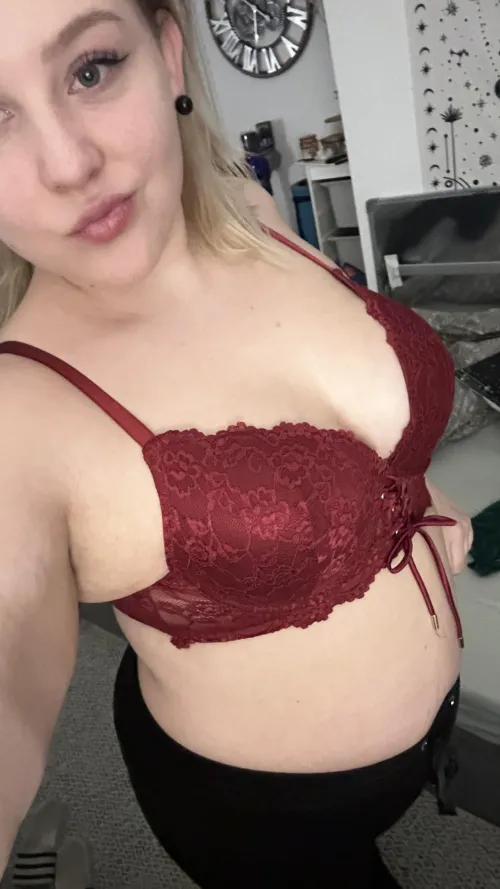 Thumbnail Experience sweetlillyy's Body: A Night Together Fantasy