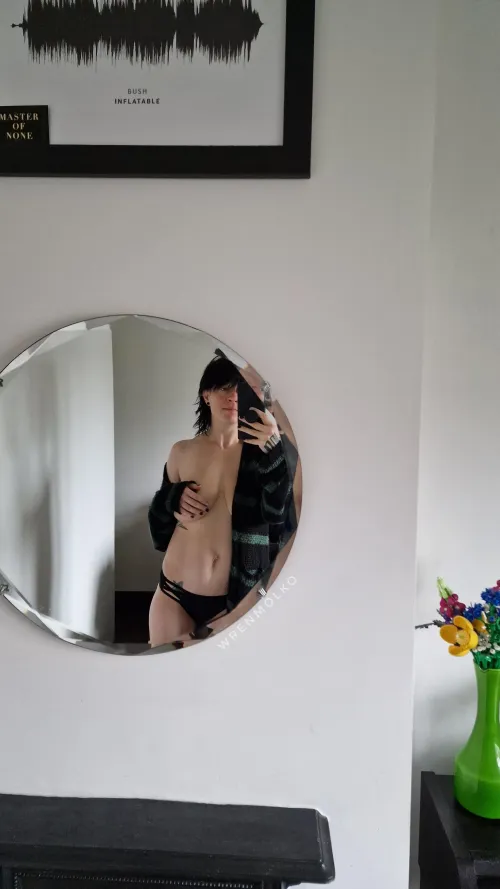 Thumbnail Age Debate: Exploring 38-Year-Old Desires on obsf