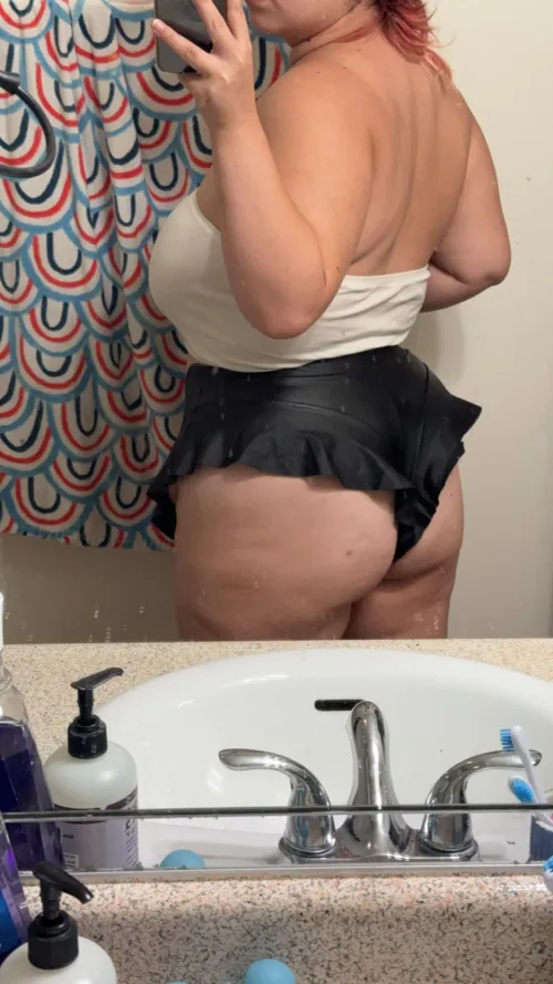 Thumbnail Excitement Over Halloween Costume Arrival | gothgf555